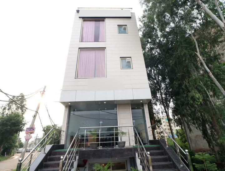 Hotel Wisteria -Main Highway Hotel Zirakpur Exteriér fotografie