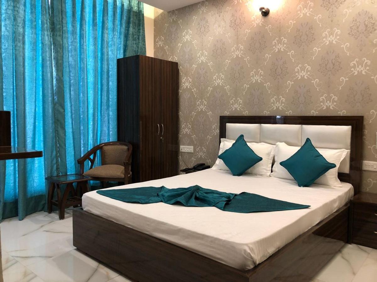 Hotel Wisteria -Main Highway Hotel Zirakpur Exteriér fotografie