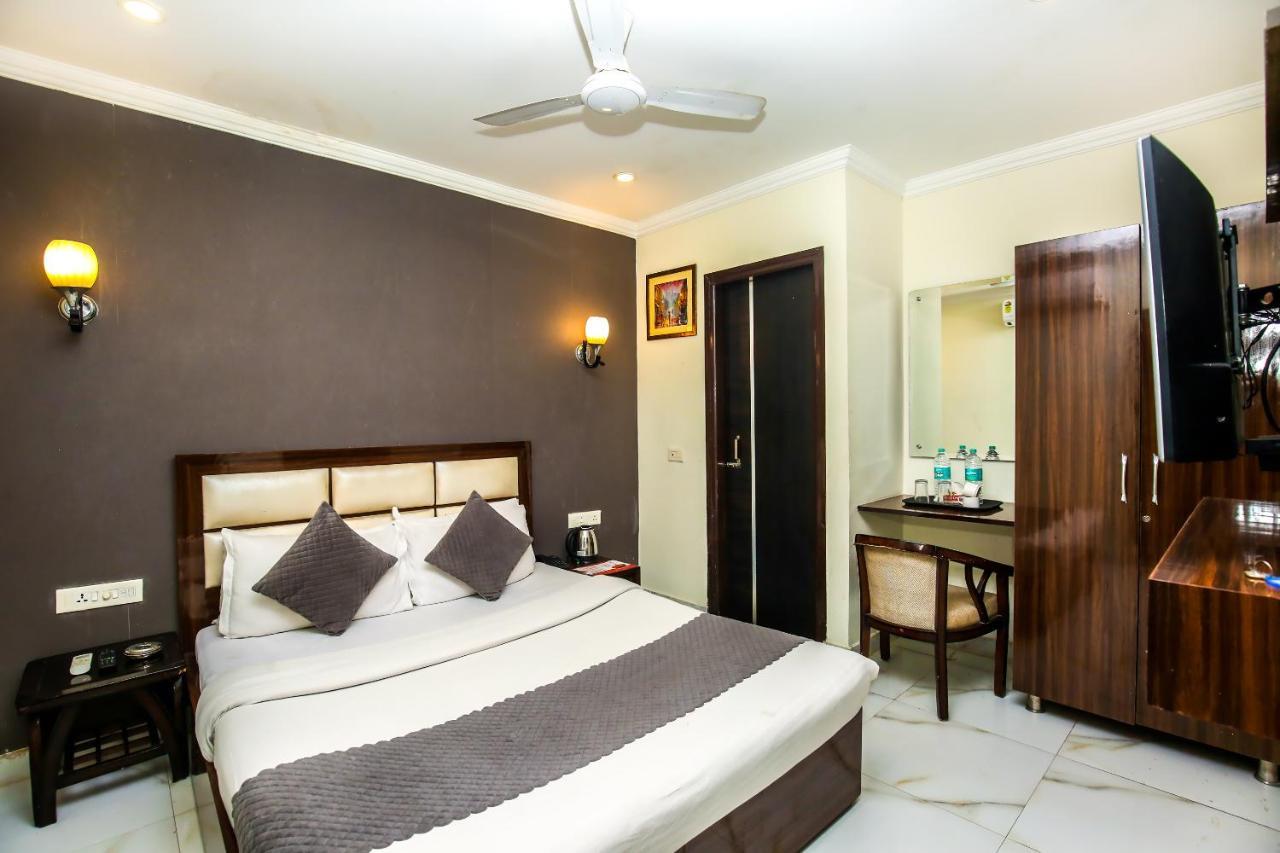 Hotel Wisteria -Main Highway Hotel Zirakpur Exteriér fotografie